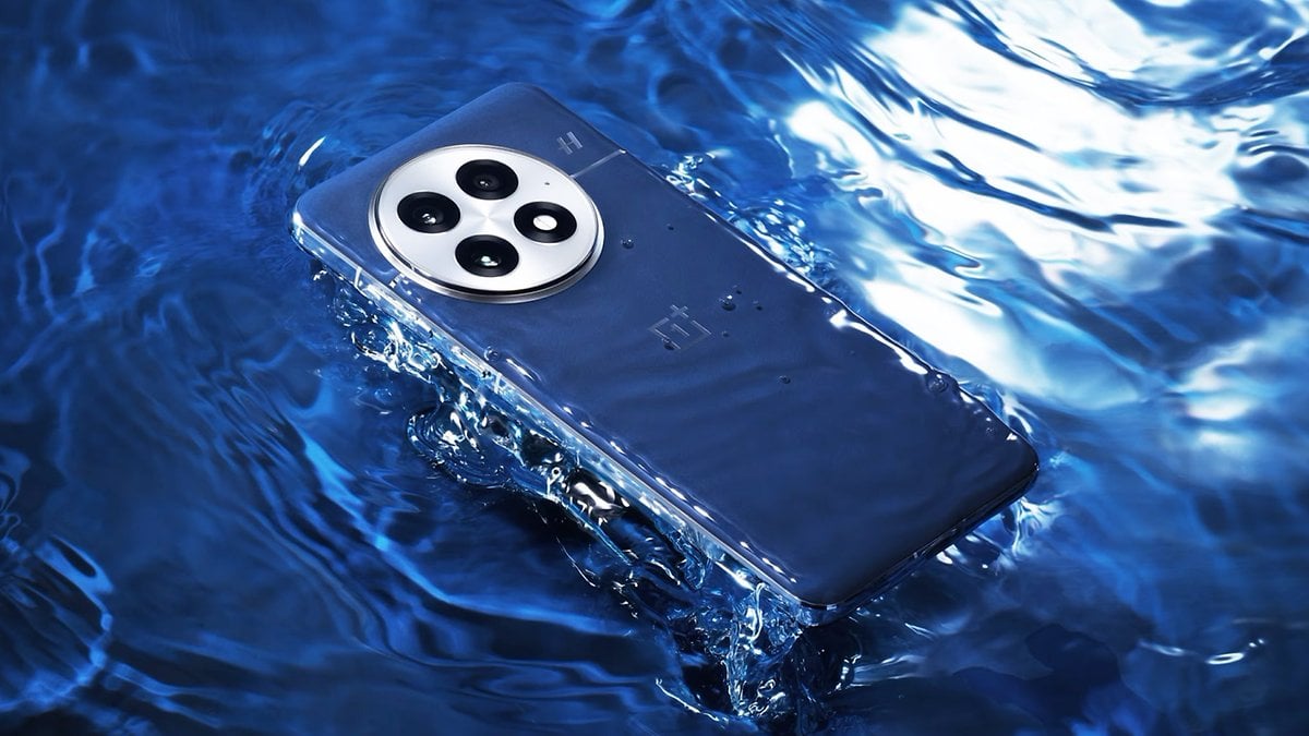 OnePlus 13 IP69 water resistance