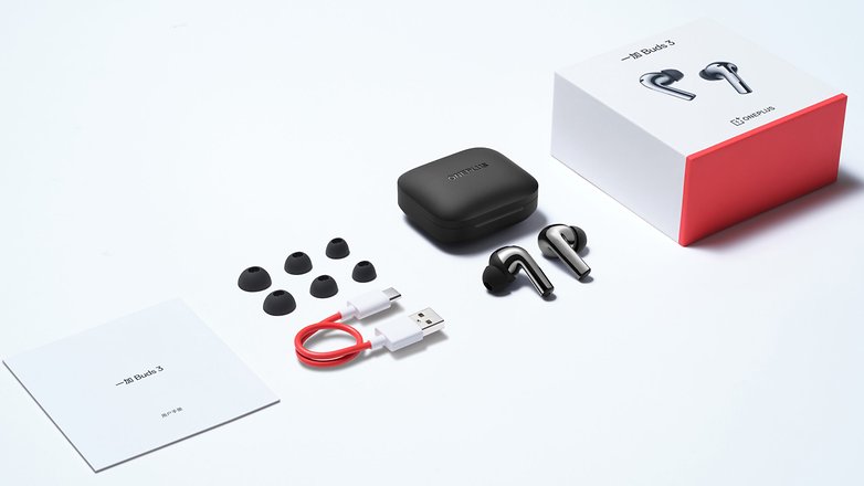L'emballage de détail des OnePlus Buds Pro 3 sera accompagné d'embouts remplaçables et d'un câble USB / © X/u/EVleaks.