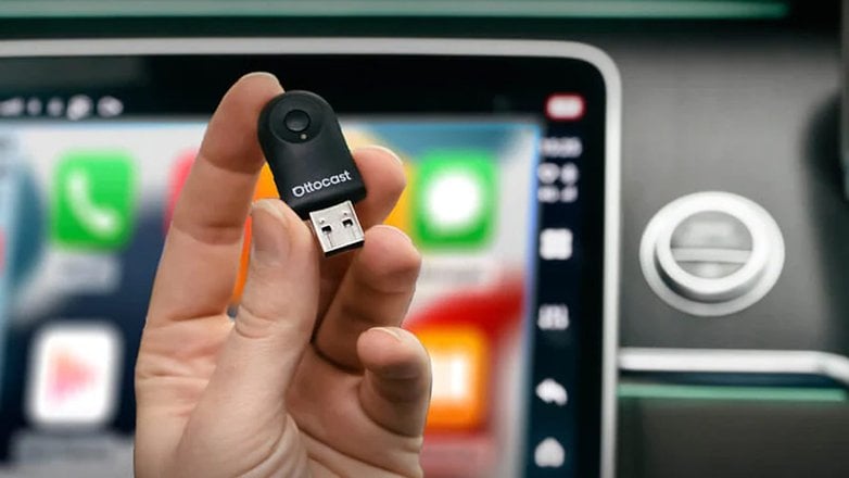 Ottocast Mini 2-in-1 wireless Apple CarPlay and Android Auto adapter Ottocast Mini 2-in-1 wireless Apple CarPlay and Android Auto adapter
