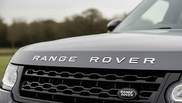 Range Rover logo close up view