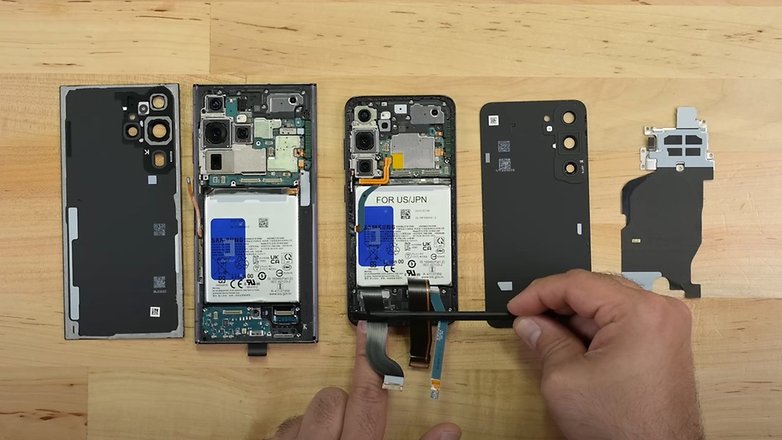 Samsung Galaxy S23 Plus et Ultra Battery Pull Tab