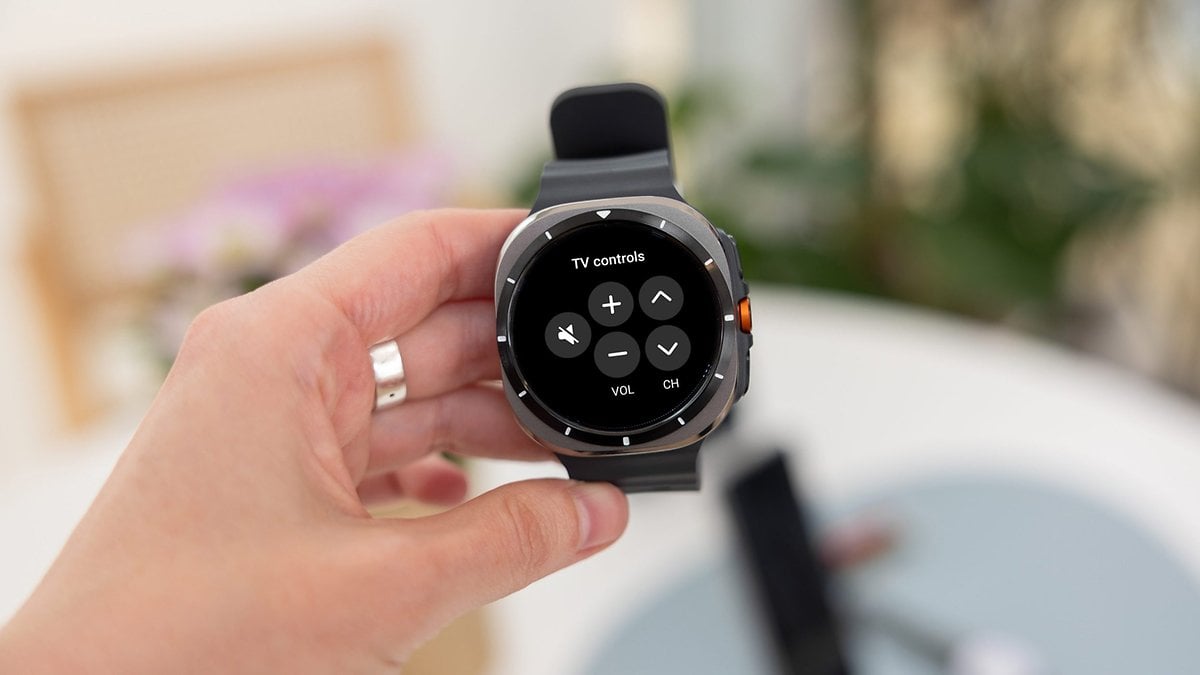 Samsung Galaxy Watch TV remote feature