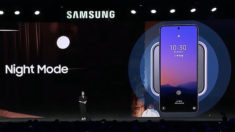 Samsung SmartThings Station auf der Bühne präsentiert.