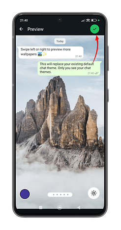 WhatsApp chat preview showing wallpaper options and instructions to replace chat theme.