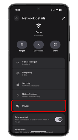 Android device screen displaying network details, including signal strength, frequency, and privacy settings.
