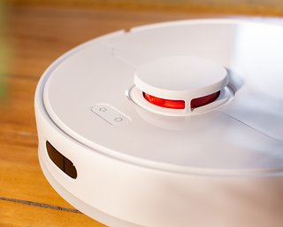 Cleanliness matters: 5 robot vacuum tips for shiny floors