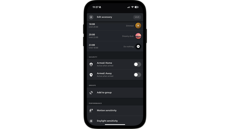 Interface de l'application Philips Hue affichant les paramètres des accessoires, y compris les horaires et les options de sécurité. Interface de l'application Philips Hue affichant les paramètres des accessoires, y compris les horaires et les options de sécurité.