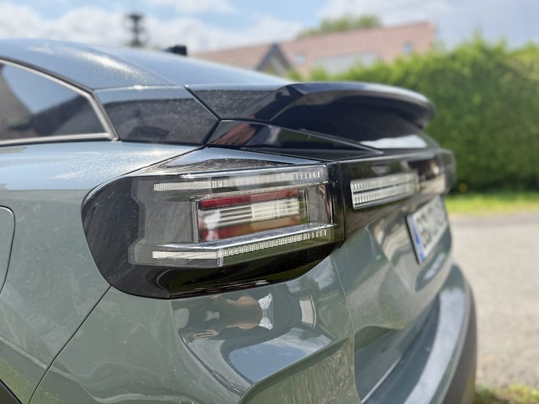 Citroën e-C4 X Spoiler Citroën e-C4 X Spoiler