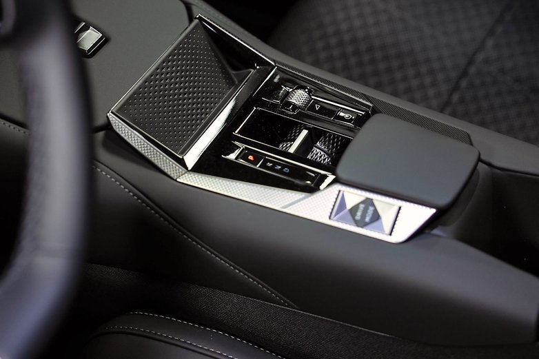Interieur des DS N°4. Interieur des DS N°4.