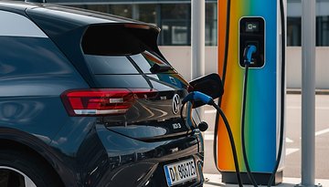 Strom statt Sprit: Das E-Auto gewinnt an Fahrt