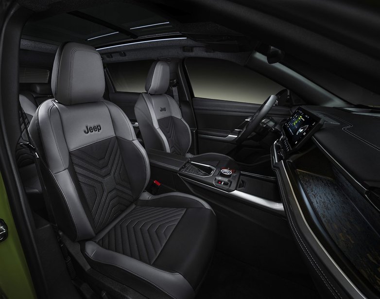 Innenraum des Jeep Compass (2025). Innenraum des Jeep Compass (2025).