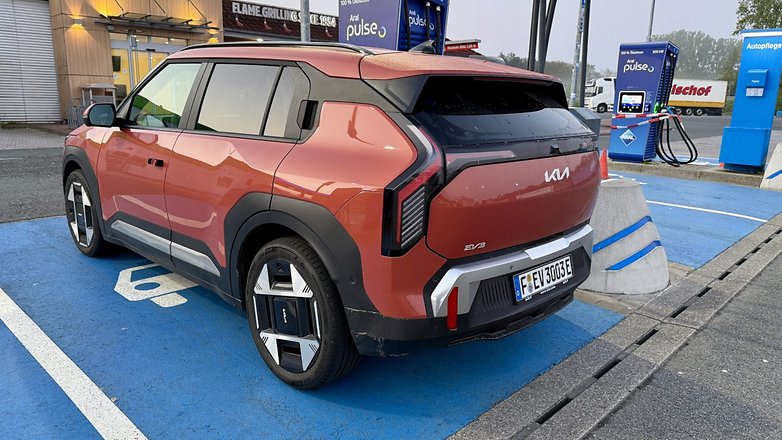 Heckansicht des Kia EV3 Heckansicht des Kia EV3