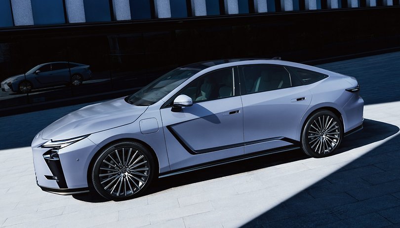 lexus es 2026 luxus limousine wird auch zum e auto