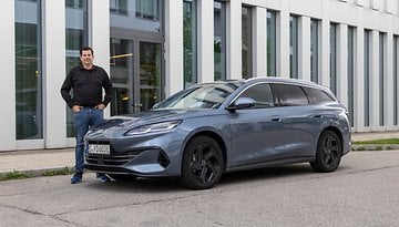 BYD Seal 6 DM-i Touring neben Hayo Lücke