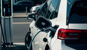 E-Auto-Ranking August 2025: Wer überholt, wer verliert?