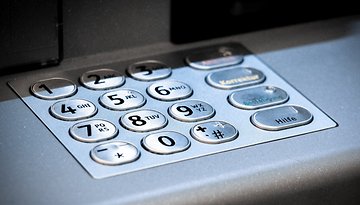 Alle Geldautomaten weg, kein Bargeld mehr: Diese Bank geht drastischen Schritt