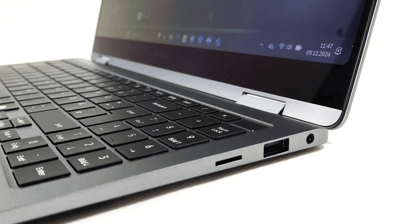 Samsung Galaxy Book5 Pro 360 Seitenansicht