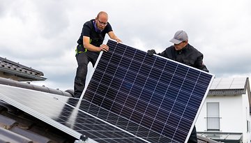 PV-Anlage bei der Montage