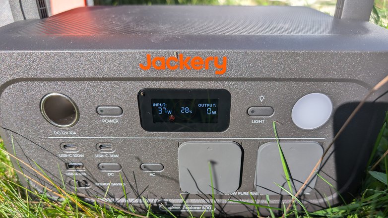Display der Jackery Explorer 500 v2