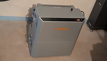 Jackery HomePower 2000 Ultra Frontansicht