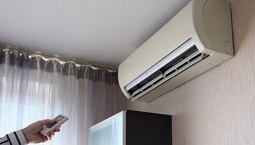Klimaanlage in Wohnraum Steuerung per Fernbedienung