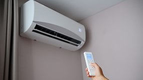 Hitze-Hotspot Wohnung: Gibt es eine günstige Alternative zur mobilen Klimaanlage?