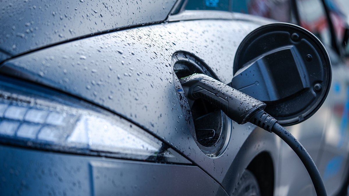 e auto wird geladen