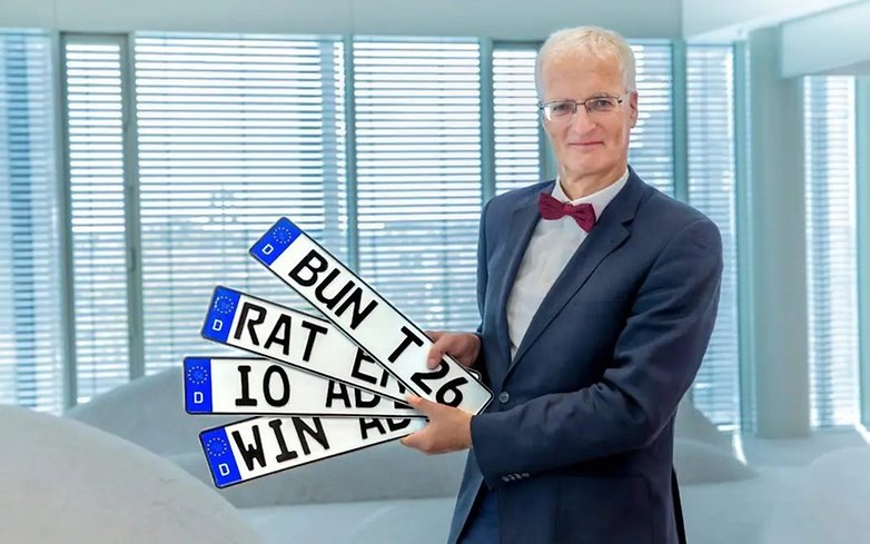 Ralf Bochert mit Kfz-Kennzeichen Ralf Bochert mit Kfz-Kennzeichen