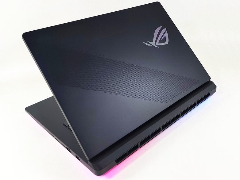ASUS ROG Strix Scar (2025) ASUS ROG Strix Scar (2025)