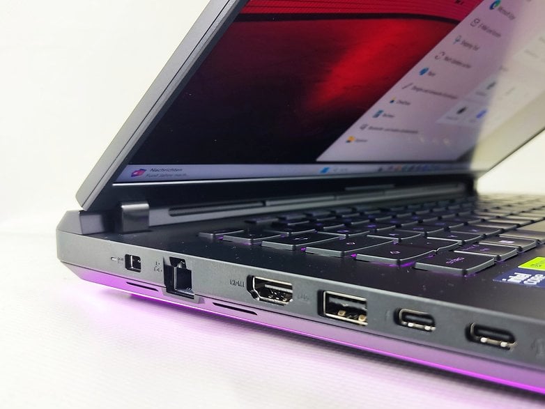 ASUS ROG Strix Scar (2025) ASUS ROG Strix Scar (2025)
