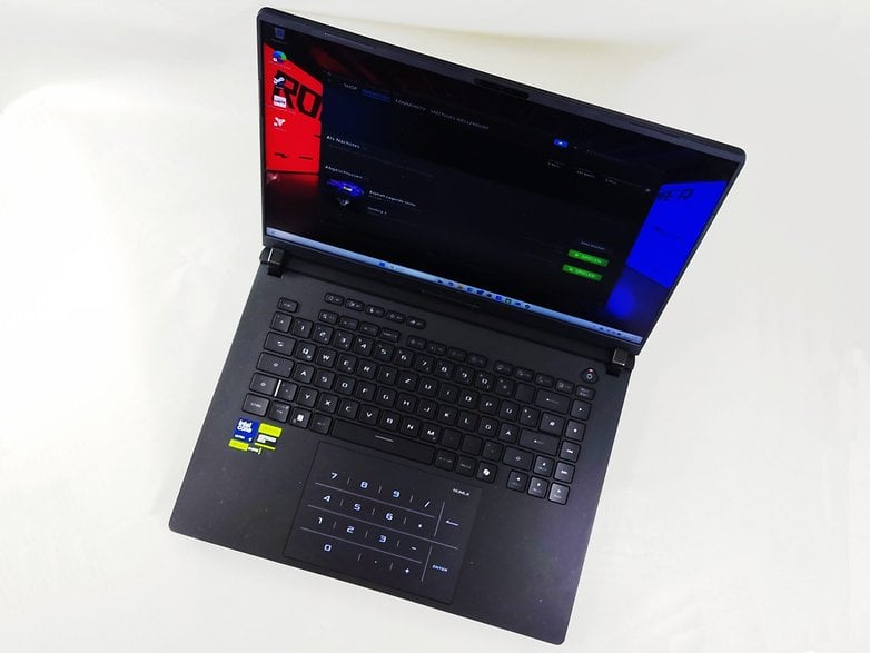 ASUS ROG Strix Scar (2025) ASUS ROG Strix Scar (2025)