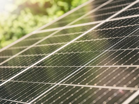 Hitzewelle in Deutschland: Nutzt die Sonne mit diesem Balkonkraftwerk