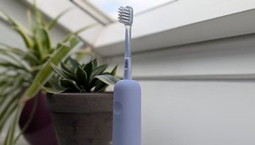 Laifen Wave Special Zahnbürste in einem Badezimmer