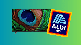 Ein Fernseher, der ein Pfauenfeder-Muster zeigt, neben dem Aldi Süd-Logo.